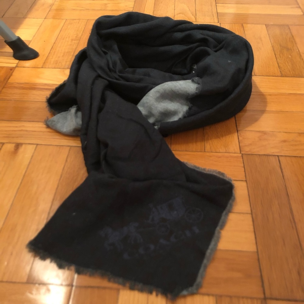 Coach Navy Blue / Light Blue scarf